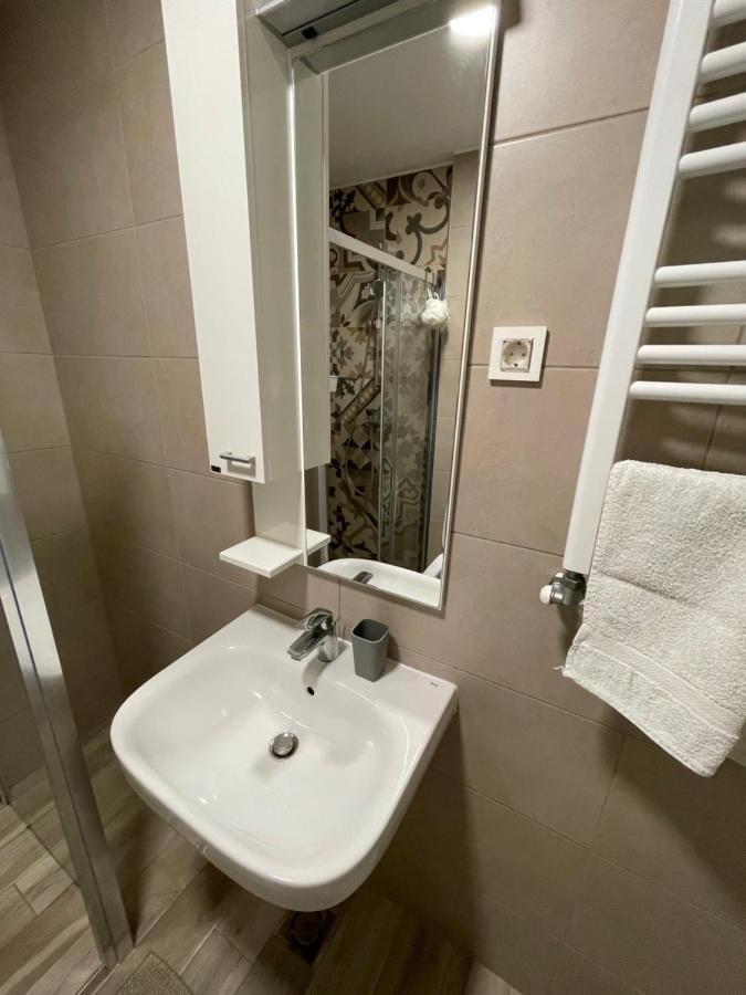 Neva Apartment Belgrado Buitenkant foto