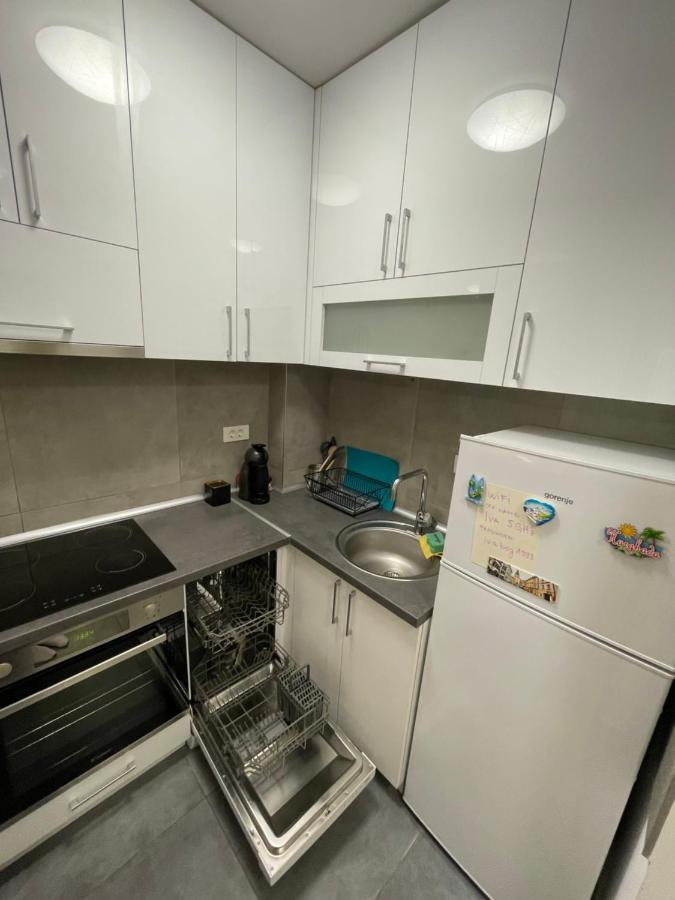 Neva Apartment Belgrado Buitenkant foto