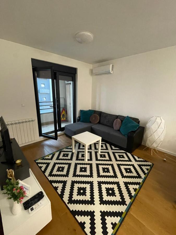 Neva Apartment Belgrado Buitenkant foto
